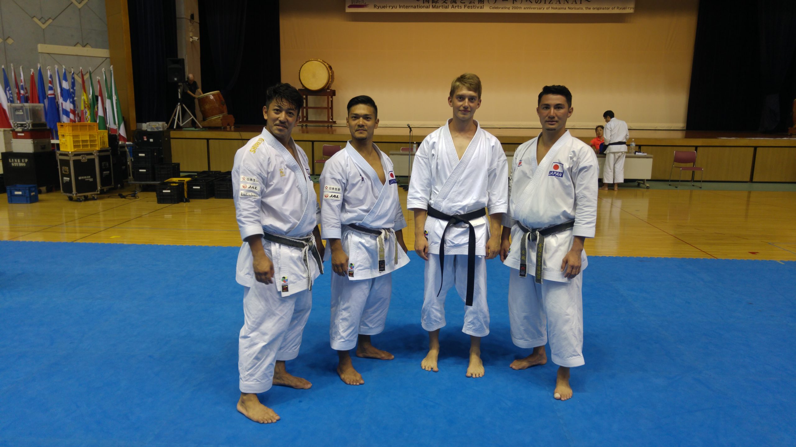 FM3 FC111111111:zzzzzz0 8134 078043874441663838014c0 bac2fd15927ba27f2147289427cd1352f222f931232d5c2e0613b2680264d141318b30df14733f7349e14133863511